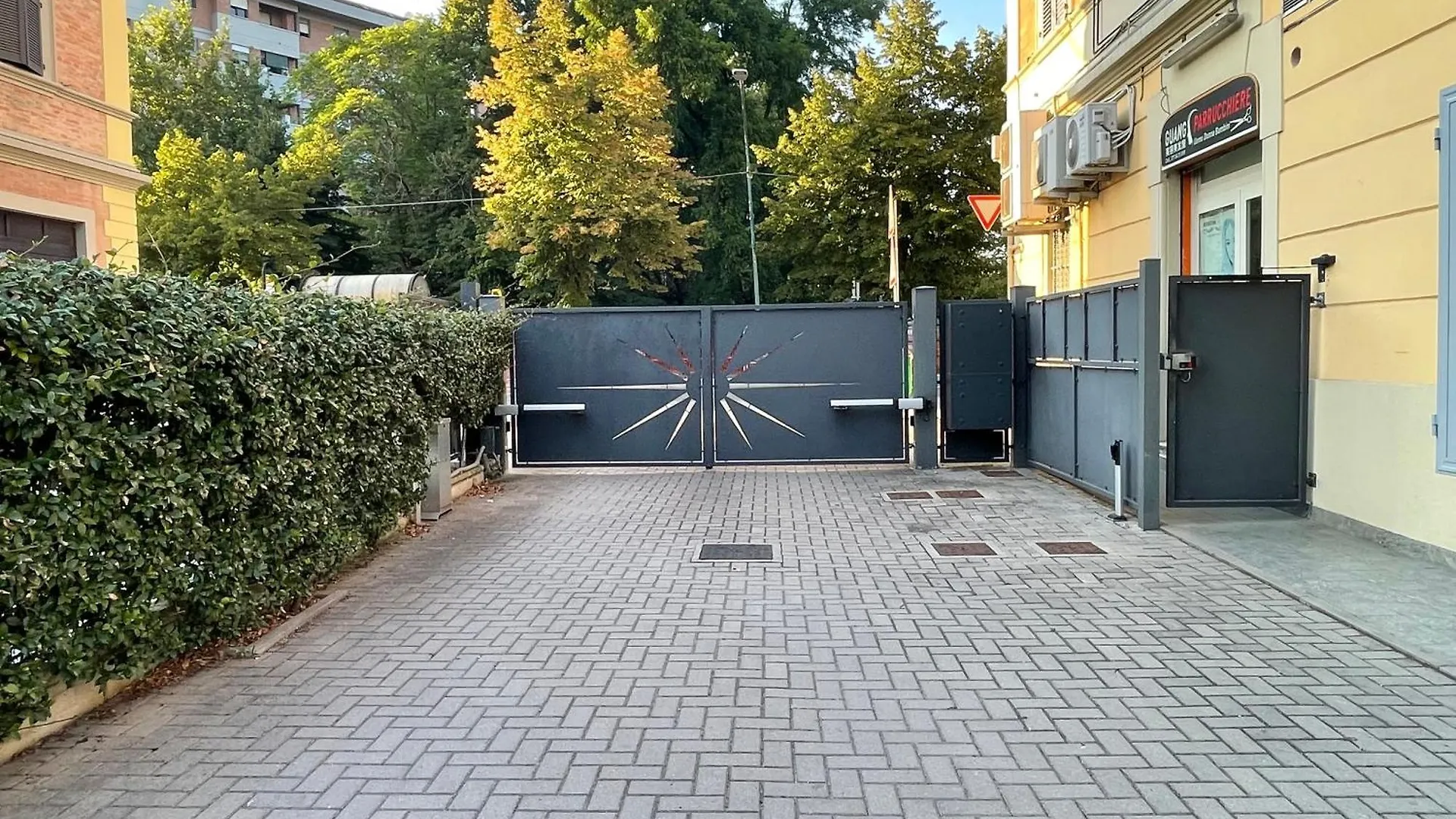 Balsamico Suites 2 - Near Ferrari Museum & Railway Modena Italy