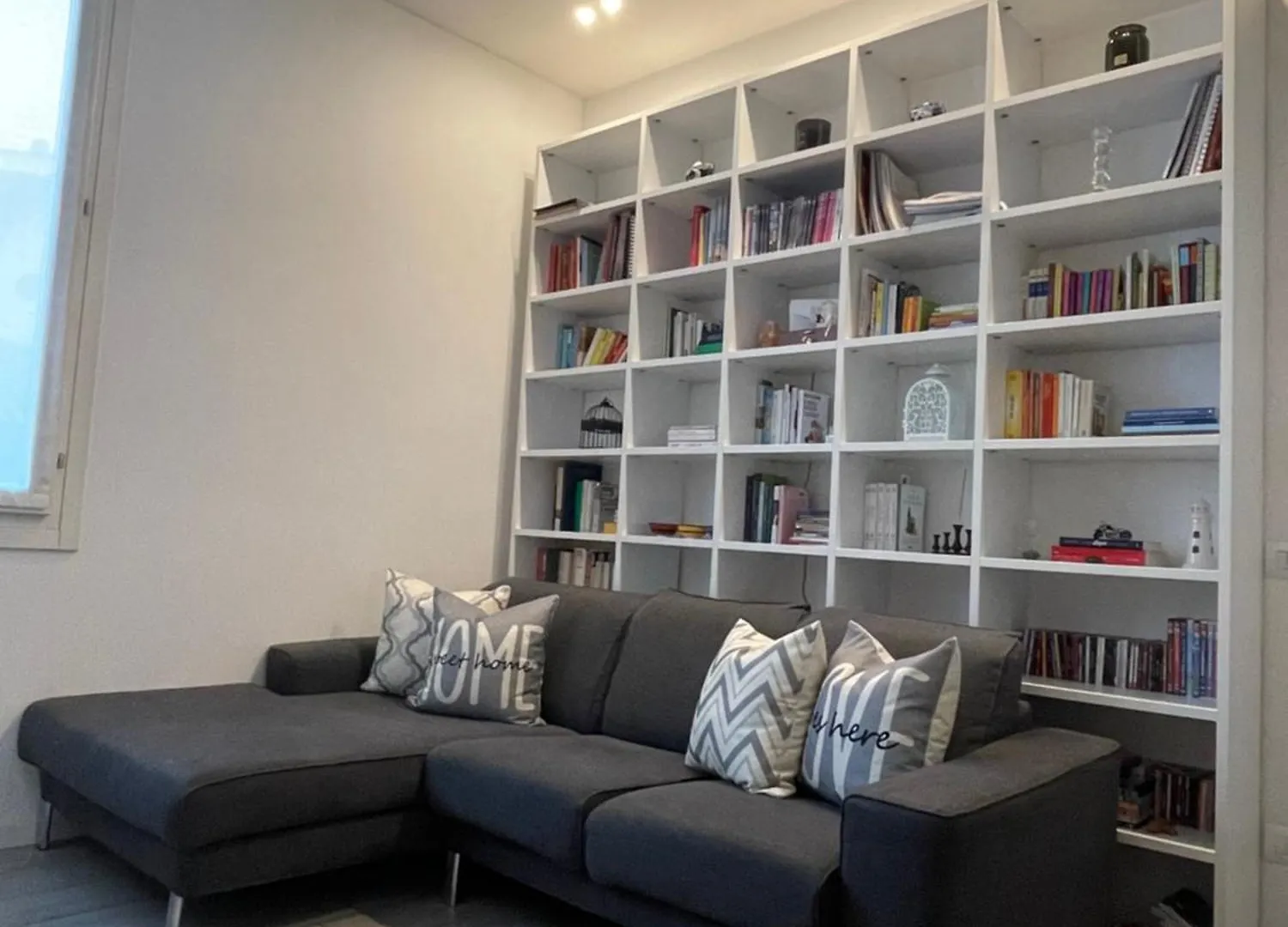 Balsamico Suites 2 - Near Ferrari Museum & Railway Modena Apartment